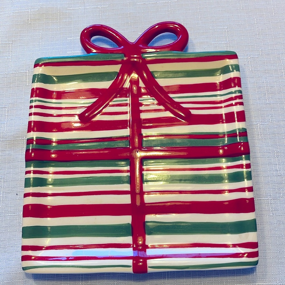 HOLIDAYAY CHRISTMAS CERAMIC PLATE - Picture 2 of 5